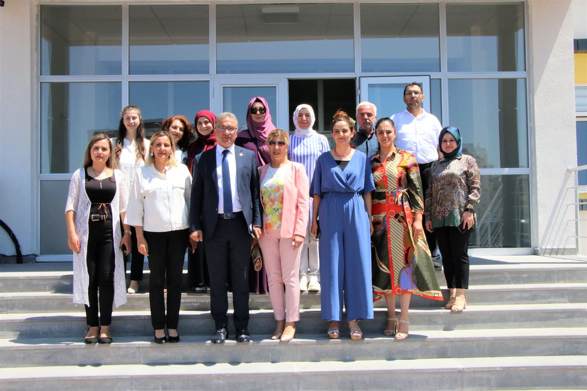 İl Millî Eğitim Müdürümüz Sn. Teltik, yapımı tamamlanarak hizmete alınan Şehit Üsteğmen Ümit Bekem İlkokulunu ziyaret etti. Okul Müdürü Sn. Nihan Altınok, okul idarecileri ve öğretmenlerle bir araya geldi.
<a href="/tcmeb/">Millî Eğitim Bakanlığı</a>