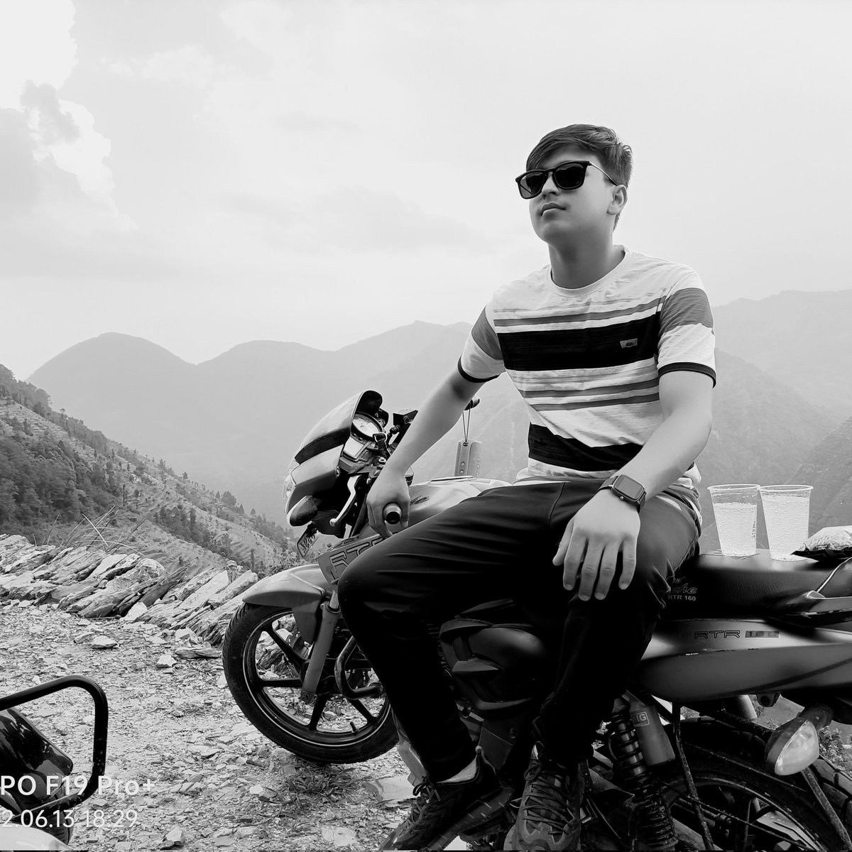 SauravJoshi1001's tweet image. Cool men #sauravjoshi #pahadokachhora