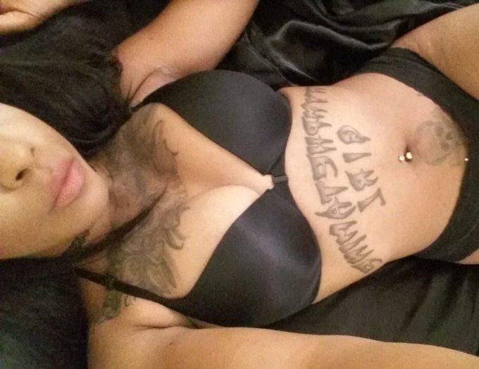 Watch 🌸🌺𝘿𝙖𝙣𝙞𝙚𝙡𝙡𝙚 𝙍𝙚𝙣𝙚𝙚🌺🌸's leaked NSFW photo on TwXstars