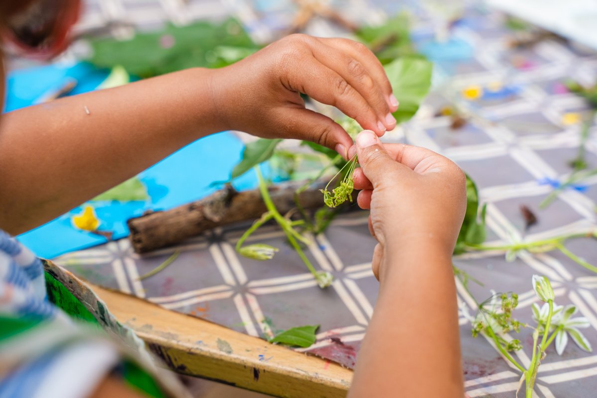 LittleAngelsMar's tweet image. Exploring nature 🌱🌸

We promote curiosity and provide a rich environment for our little angels to explore the world around them. Our little angels have been creative making pictures with nature!

#Preschool #Nursery #EYFS #Childcare #Babies #Toddler #Marcham #Abingdon #Oxford
