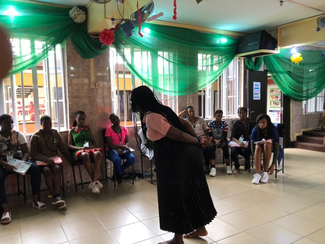wteconline's tweet photo. Day 3 - Sex Education
We had a nice time dispelling all sex education myths for girls. It was a highly insightful session for our girls who were very engaging &amp; had loads of questions. This was facilitated by @oredolakay a psychologist &amp; a 2010 camp alumnae.
#shecreateslagos2022 https://t.co/iYhFWx6DSQ