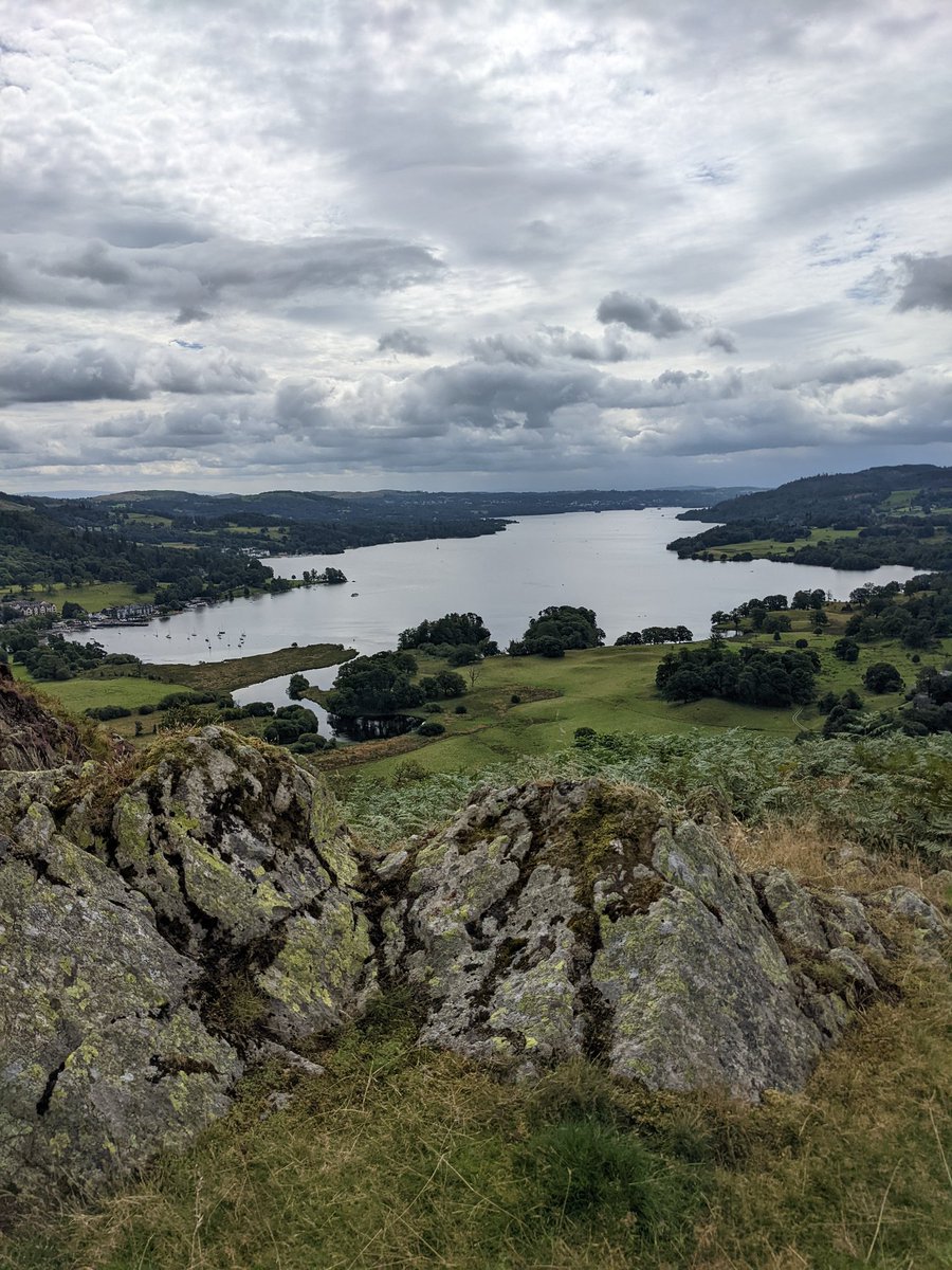 Beautiful out there today!

Keeping our #EyeOnCumbria and it's beauty...cause why wouldn't you!

#cumbria #lakewindermere #LakeDistrict #toddcrag #loughriggfell