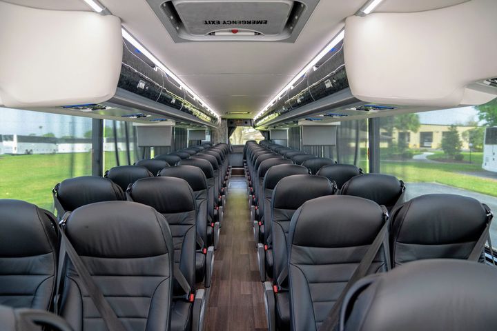ALLSTARVIP's tweet photo. Have a group you need to move? Let us help you travel in style and comfort. High back leather seating, wood floors, wifi, on board restrooms and more. ✳️ Request a quote online or give us a call to see how we can help your group. https://t.co/fixiK6CmIT https://t.co/WayCSUFqWH