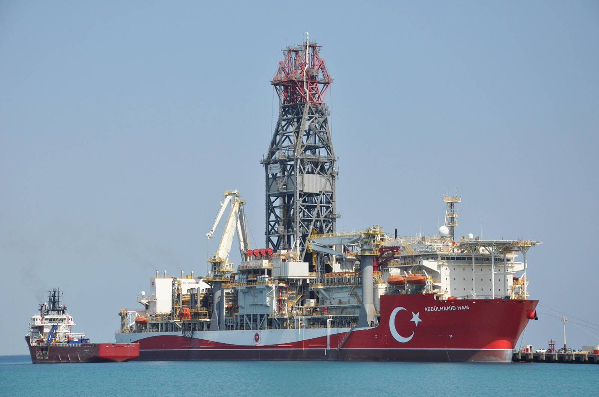 Dostlar sevinsin 
Düşmanın ne düşündüğü önemli değil..