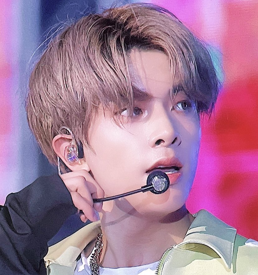 sjydaiIy's tweet photo. his gorgeous visuals #enhypen_jake https://t.co/Z9YuW4YUd2