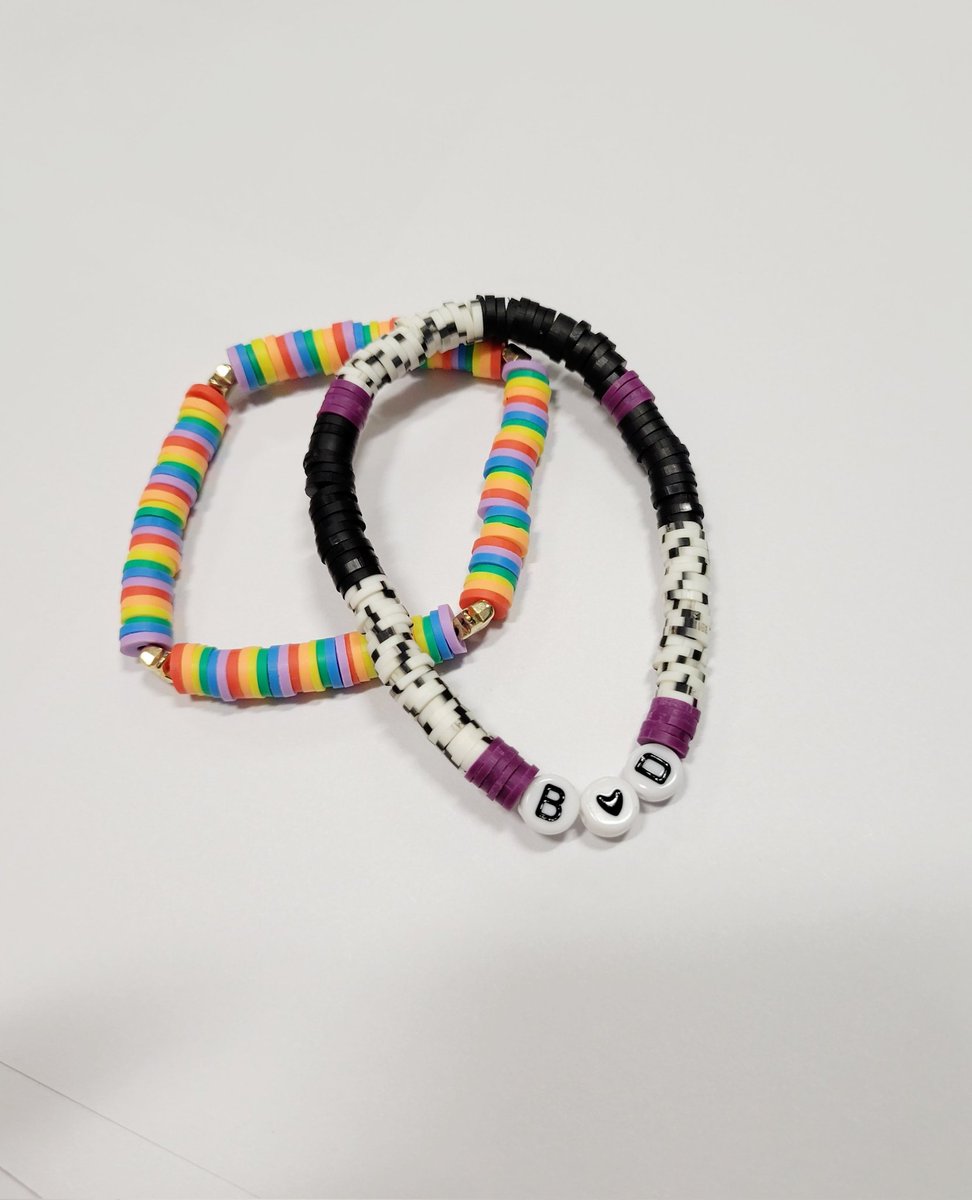 SLPaly's tweet photo. I'm in love with my new accessories from NGC Thrive! Get yourself one for $5 or just buy 2 if you're like me and can't decide. 🤷‍♀️💜🤍🌈 https://t.co/YQnWDmUIQU