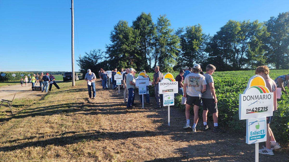 Great weather and turnout for last night's <a href="/BurrusSeed/">Burrus Seed</a> field day. Nice looking plot in Browning, MO. Late MG soybeans need some August rains to help finish them out.