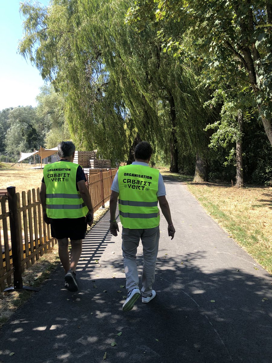 SandrineGlotin's tweet photo. Dernières vérifications techniques avant le lancement du Cabaret Vert . Merci à nos équipes 👍💪@OrangeGrandEst @GeoffreyBraye @dorothee_pirlet 
#cabaretvert #ardennes #orange https://t.co/nssIaWERqd