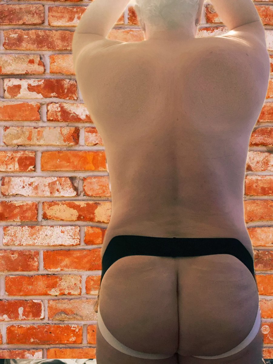 TadMoore8what's tweet photo. #HumpDay #happyhumps #happilyvers #bigbutt #barehumps #dumper #dumptruck #gayaf #gaylads #HumpDayMotivation #TeamVers #TeamPierced https://t.co/nU5QaqQ6dw