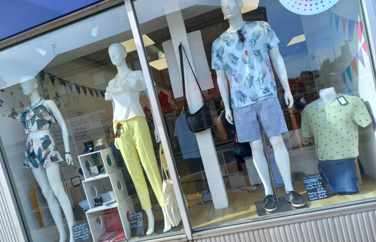 BoxallCatrina's tweet photo. #WindowsWednesday looking for summer bargains?! Come along to your #local branch of Cancer Research UK https://t.co/TCYTaCEEtg