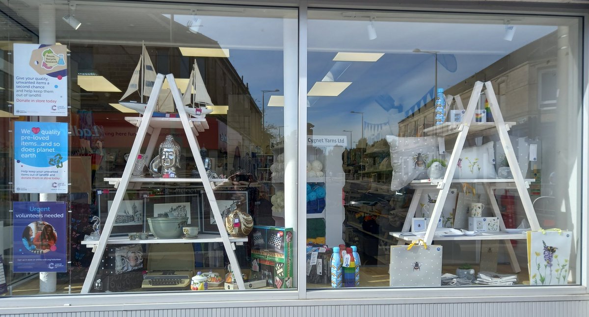 BoxallCatrina's tweet photo. #WindowsWednesday looking for summer bargains?! Come along to your #local branch of Cancer Research UK https://t.co/TCYTaCEEtg