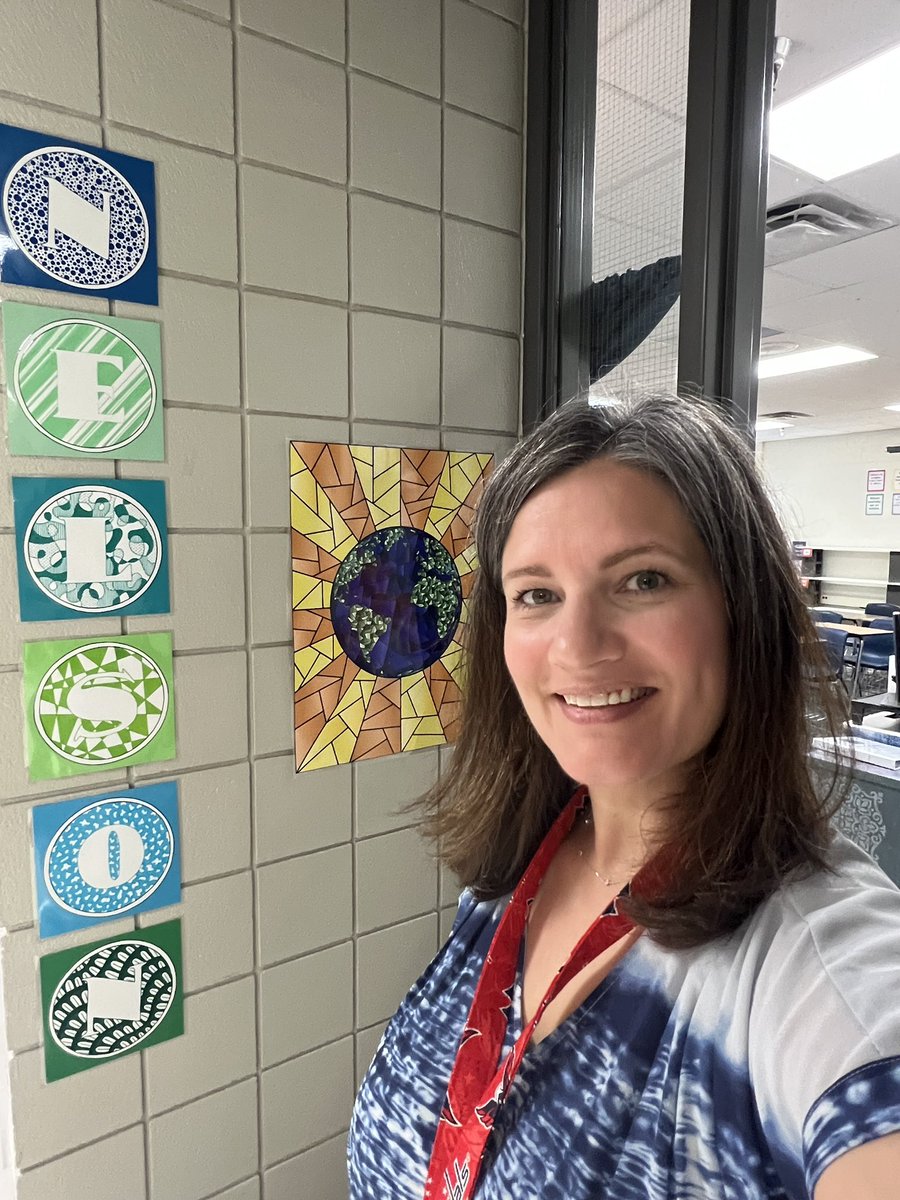MsNelsonCJHS's tweet photo. Ready for the first day in World Geography! Welcome Spartans #centraljrhigh #centralspartans @HEBISDpeople @KatinaRhodesCJH @CynthiaMorganH1 https://t.co/Uy6K2R5gTN