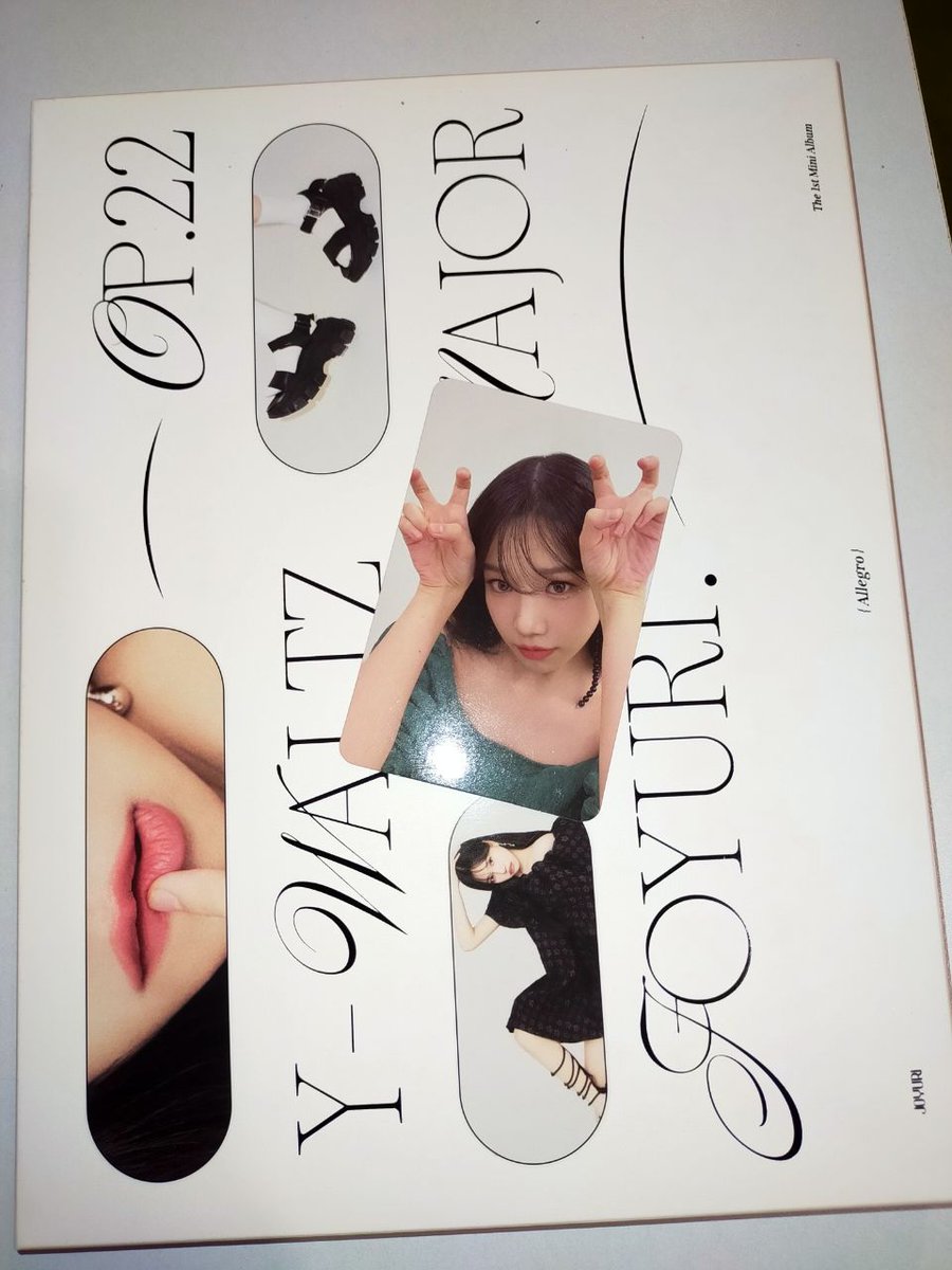 scarletcartz's tweet photo. WTS JO YURI UNSEALED ALBUM GLASSY &amp; OP.22 Y-WALTZ : IN MAJOR 

🍄price : rm 40 inc pos EACH
🍄 in very good condition, just unboxed
🍀 has all inclusions included ( except for lenti pc in glassy album) 

dm or reply to buy if interested!

#pasarjoyuri #pasarizone #scsellings https://t.co/8eJ2XgUMX8