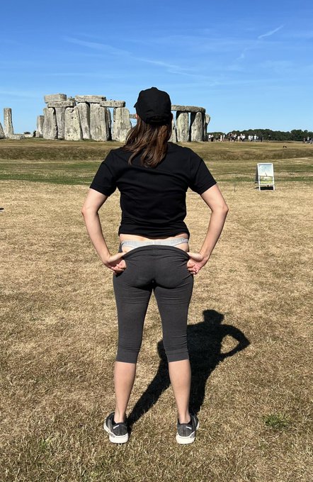 Check out my g-string!  Oh&hellip; and there is stone henge in the back round&hellip; 😋 https://t.co/GOZMz433oq<a href="/tag/honeybirdette"class="tags"><span>#honeybirdette</span></a>