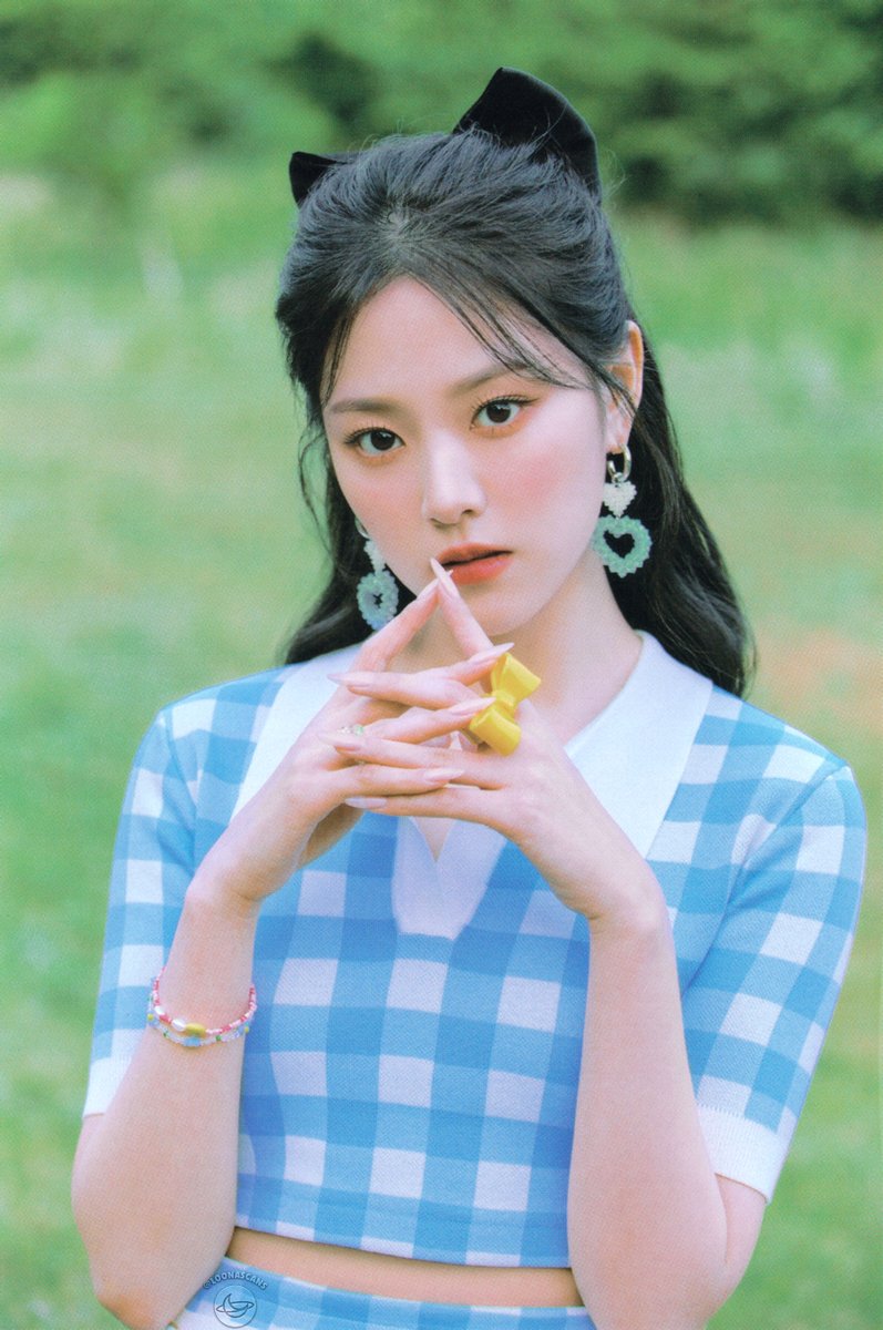 loona scans on Twitter: " Flip That Album Scans » Version C - Hyunjin"