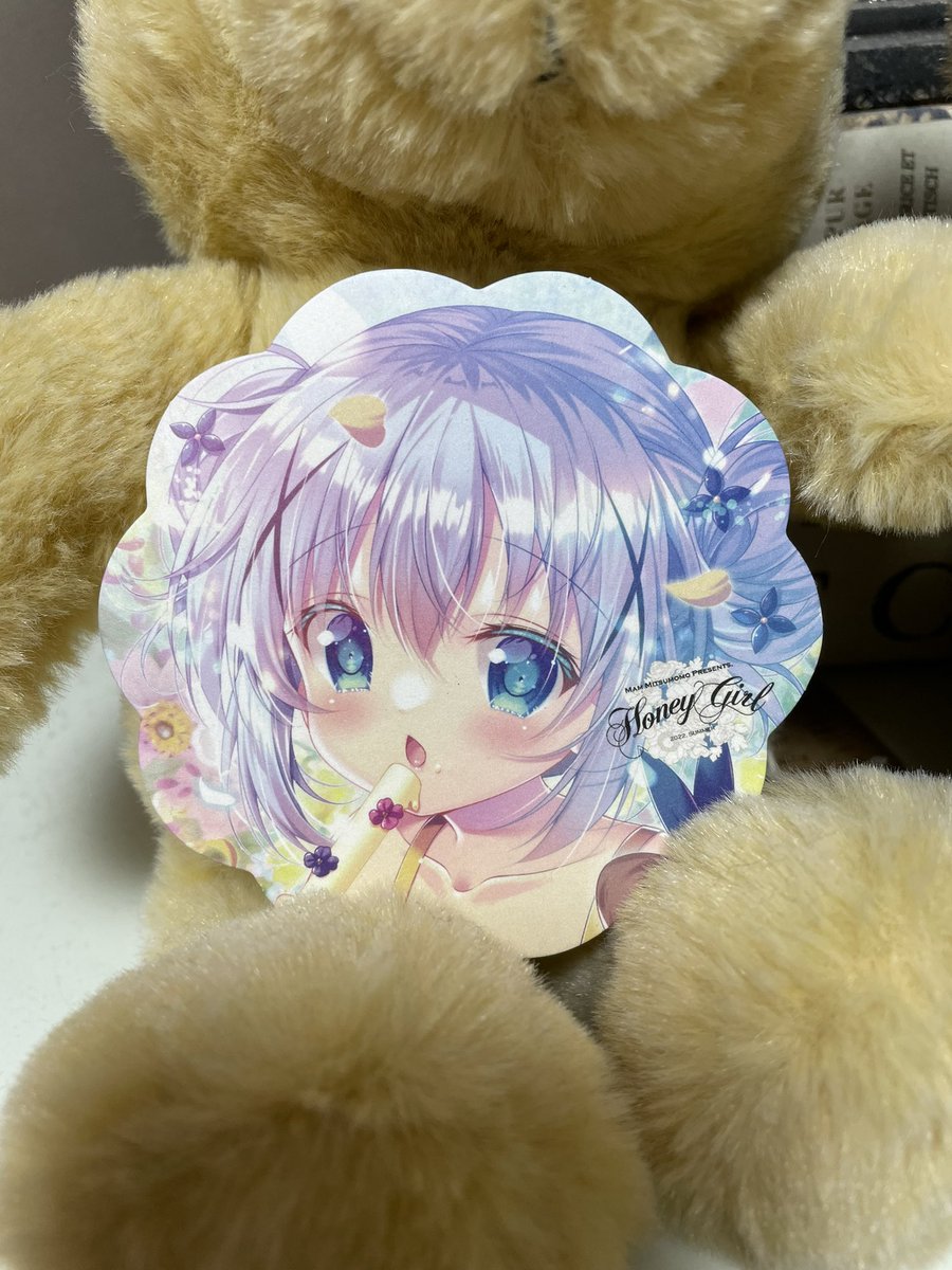 会場限定特典のコースター届きました!わーいめっちゃ可愛くできてます🌼厚みも結構しっかりしてます!こちらにサインを入れまして、当日何かお買い上げの方、1会計ごとに1枚プレゼントします🎁どうぞもらってやってください! 