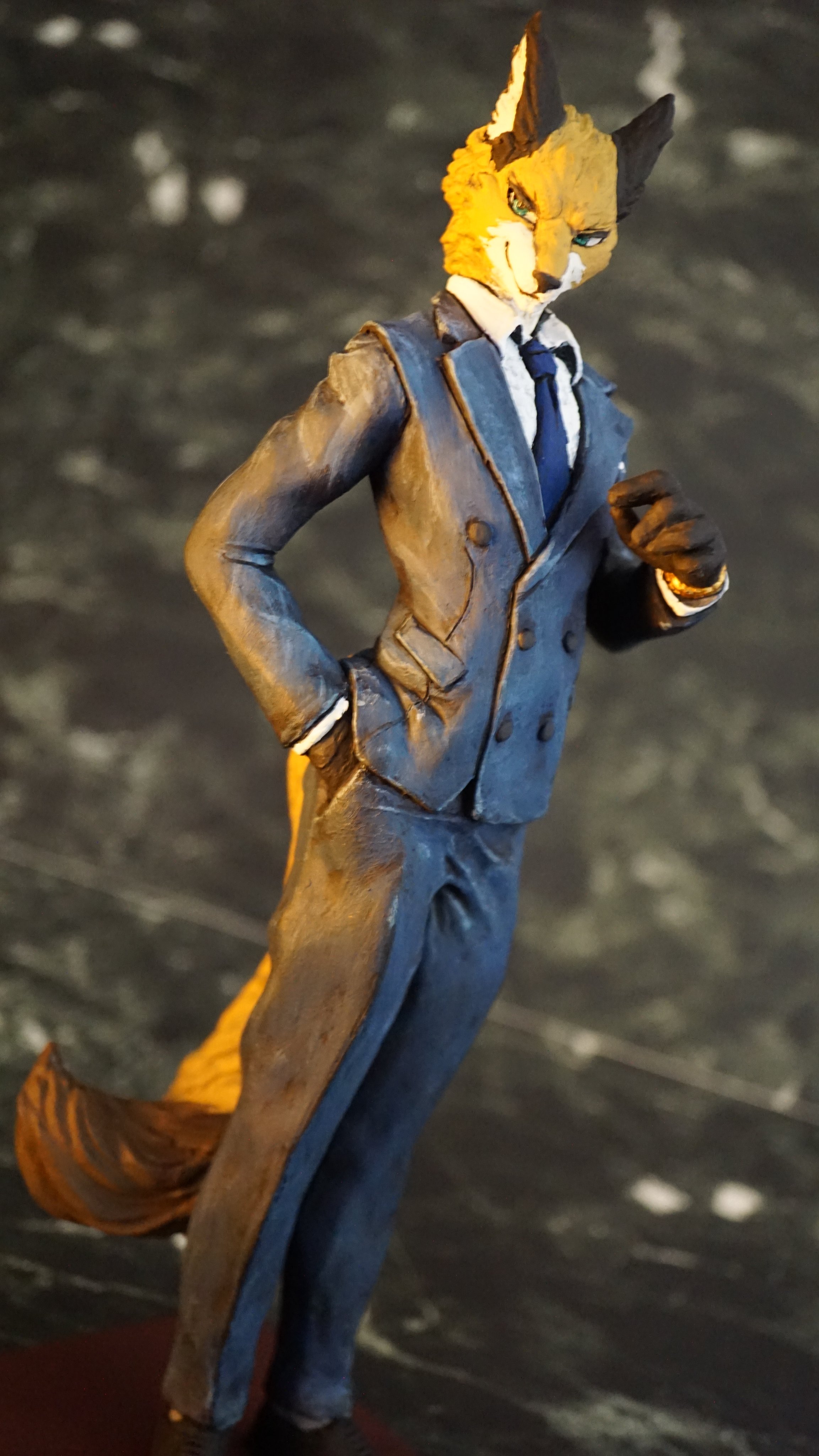 プロひきpakochan P 12 けもケ12 からくるとさん Ktからのコミッションで製作しました 狐紳士 オリジナル です 英国式スーツの生地の硬さや質感や クールだけどどこか影があるような表情など からくるとさんこだわりのポイントを再現しています