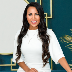 DigitalSummits's tweet photo. How do you attract your ideal audience? @FarahanaCannon of @iMediaExposure is sharing top insights to targeting and captivating your customers. #Instagram #SocialMedia #DSNYC https://t.co/isrLmgOk0N