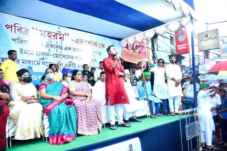DebrajAitc86's tweet photo. মন্ডলগাঁথী মহরম কমিটি আয়োজিত ভি আই পি রোডে গতকাল মহরম অনুষ্ঠিত হল। 
#Muharram2022 https://t.co/r54W0kPm6z