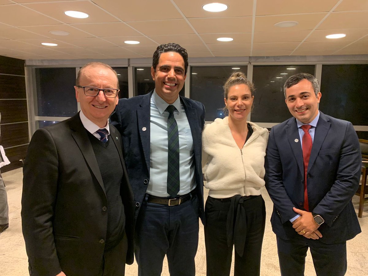 MPdeContas_SP's tweet image. O Procurador-Geral do @MPdeContas_SP Dr. Thiago Pinheiro Lima, na companhia do Presidente da @Atricon, Conselheiro Cezar Miola, da Presidente do @TodosEducacao, Priscila Cruz, e do Presidente da Ampcon, Dr. José Américo da Costa Jr. na abertura do IV Simpósio Nacional de Educação