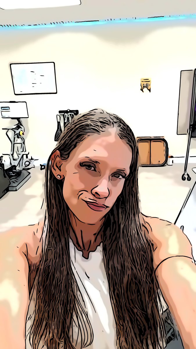 VibingwDonielle's tweet image. When learning to weight lift the most important thing involved is form. Having proper form is very important in order to prevent injury. When you start adding weight take small steps so your form doesn&apos;t falter. 

#functionised #weightlifting #form #preventinjury #slowandsteady