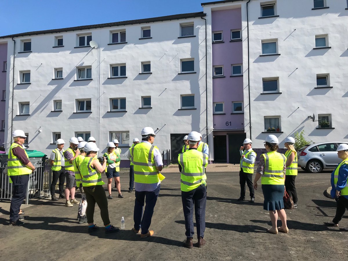SNIPEFtech's tweet image. Thanks to @fmbuilders for organising a visit to the @ACWhyteLtd site in Edinburgh to check out the work being carried out to social housing stock to make it energy efficient and improve people’s lives. @cicvforum @SNIPEFtech. The ☀️ even came out!