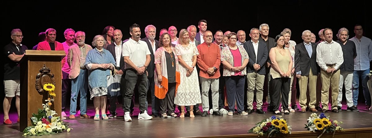 cronicas_emigra's tweet photo. El expresidente del Centro Galicia de Buenos Aires, José Vila Alén, recibió el premio Alecrín 2022 de la Fegalcat
https://t.co/kgabeg3E0H
@FEGALCAT1 https://t.co/10nmSoQwYR