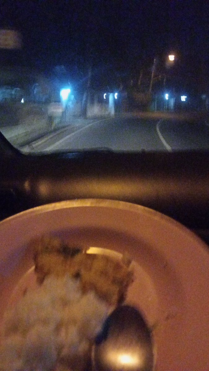 SalwaSyahira26's tweet photo. MPKMB Day 2✨ hari kedua aku memutuskan untuk sarapan dijalan karna kesiangann, rumahku lumayan jauh juga.. tapi ternyata sampe sana set 5 masi banyak jg waktunya😀 #VOKASIIMPACT #MPKMB59SVIPB #IPBDIGDAYA #VOKASIJUARA #TheGlimpseStoryofGatamalaAgrinawa https://t.co/tdlNR5ILK0