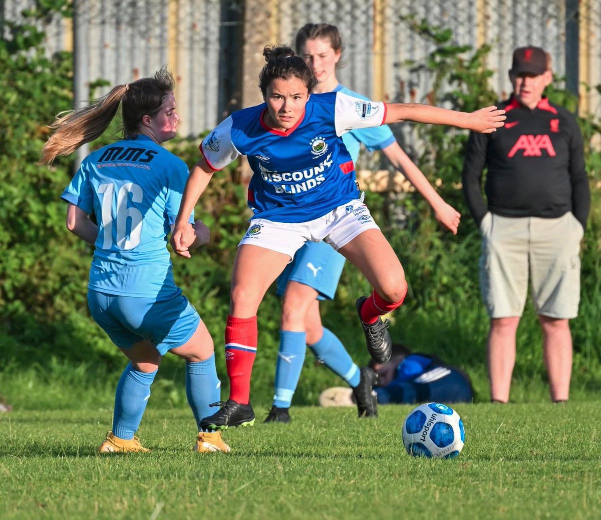 LinfieldFCWomen's tweet photo. ๐๐ฅ๐๐ช ๐ก๐๐ช๐ฆ โฝ๏ธ
We have been drawn away to Cliftonville in the quarterfinals of the @elecirelandni_ Irish Cup with the tie set to be played on Friday 16 September with a 7:30PM Kickoff ๐๐ต
#COYB #LinfieldLadies #GameChangersNI https://t.co/fCNFaDEbA0