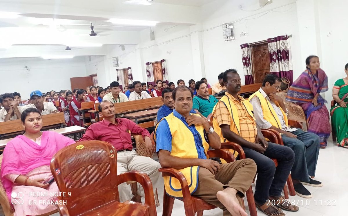 DrPrakashMohap1's tweet photo. Today #Lions #CLUB #MITRAPUR in association with HCG PANDA CANCER INSTITUTE , BBSR jointly arranged a cancer awareness program at SC COLLEGE, MITRAPUR, BLS . DR RANJIT KAR , RADIO ONCOLOGIST WAS THE KEY NOTE SPEAKER https://t.co/tZeCDUZQWc