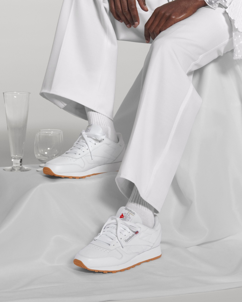 A true classic 🙌🏼 The <a href="/Reebok/">Reebok</a> Classic Leather is available online 🔗bit.ly/3vTC2fE #sneakAvenue #Reebok #ClassicLeather