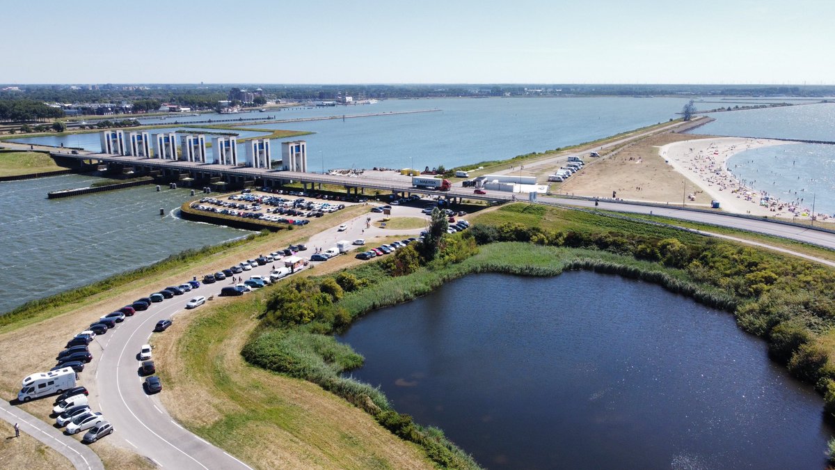 Lekker druk op het watersportstrand.
#flevoland