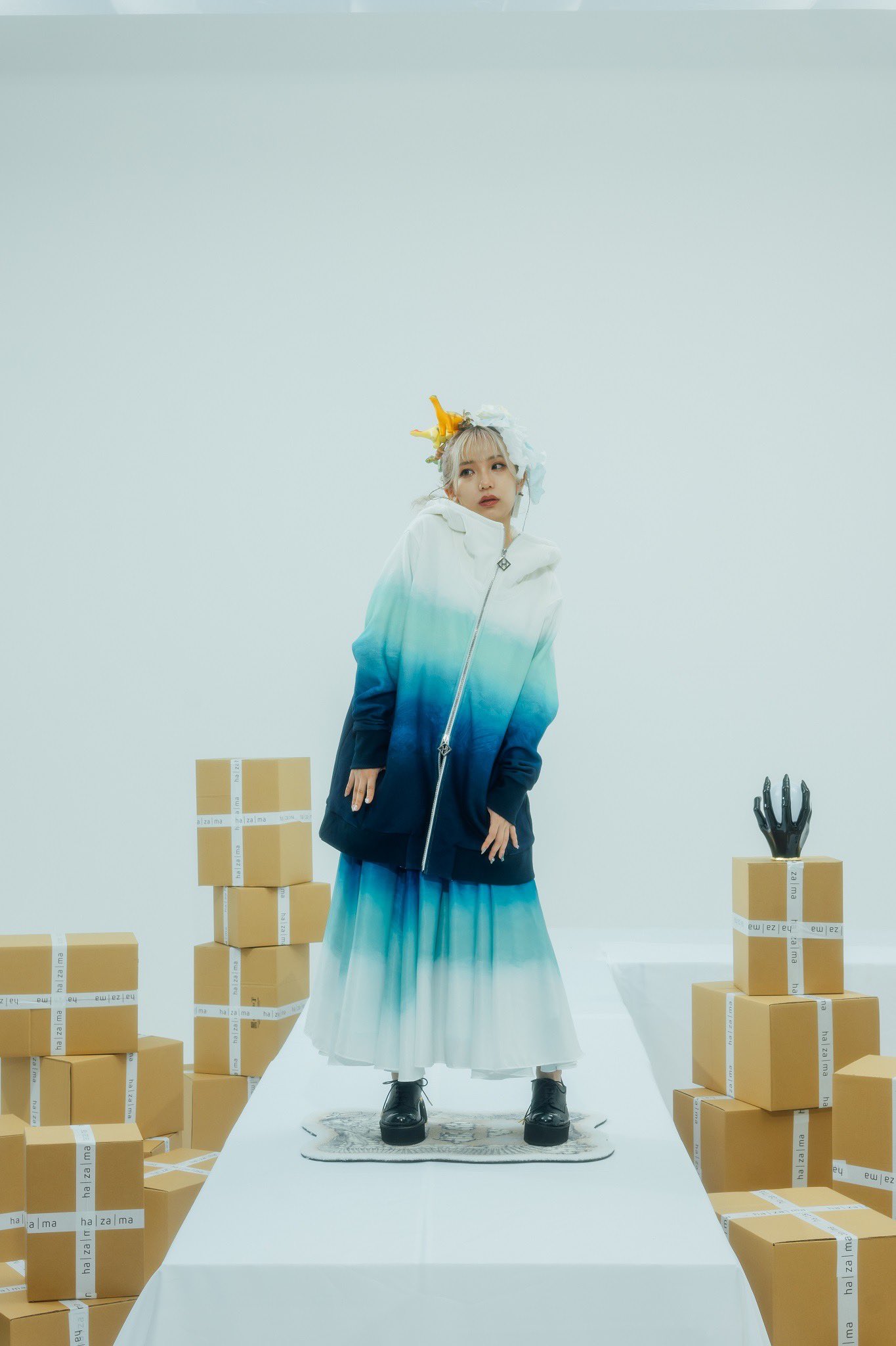 hazama 見えないものを見ようとして見上げた夜空のモッズコート