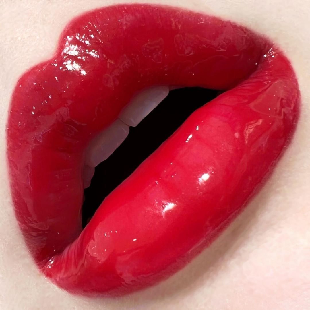 MACcosmetics's tweet photo. Came through drippin' in #WetLips 💦💄. #MACTrend #MACRubyWoo
https://t.co/X2ZLIIOYDw https://t.co/oiLznYrzgB