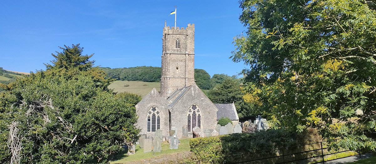 Berrynarbor2020's tweet photo. Blue skies and very hot. Photo of St. Peters Church this morning basking in the sun. #sun. #beautifulnorthdevon, #northdevon , #berrynarbor #devon https://t.co/uJ3A878uUm