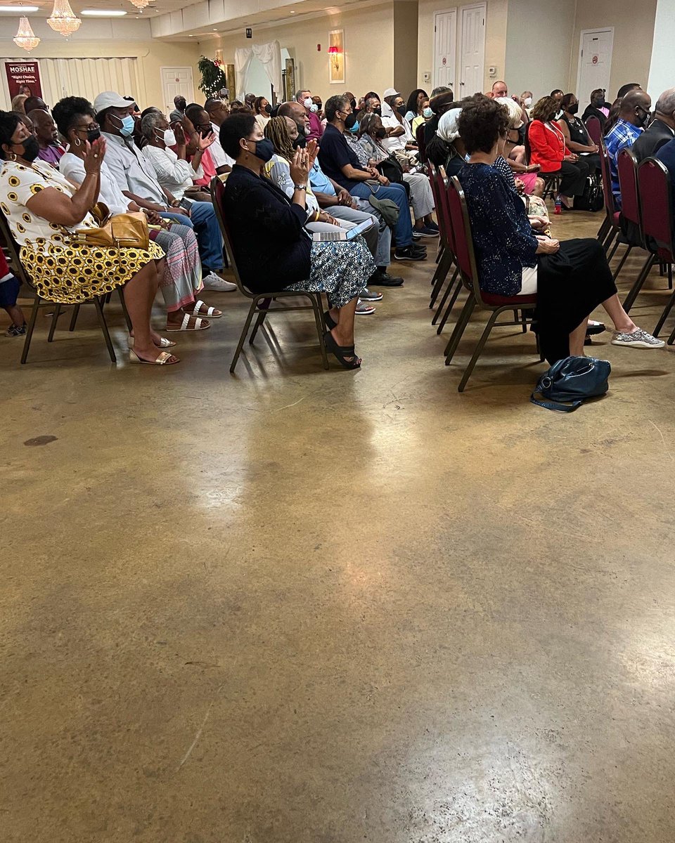willboydforAL's tweet photo. Thank you Chrichton Community Action Group, Reverend Nathaniel Wilder and residents of Mobile County for last night’s amazing reception and enthusiasm!  We are fired up and ready to vote! #BoydForBama #BelieveinBoyd https://t.co/GTcIbzf1RA
