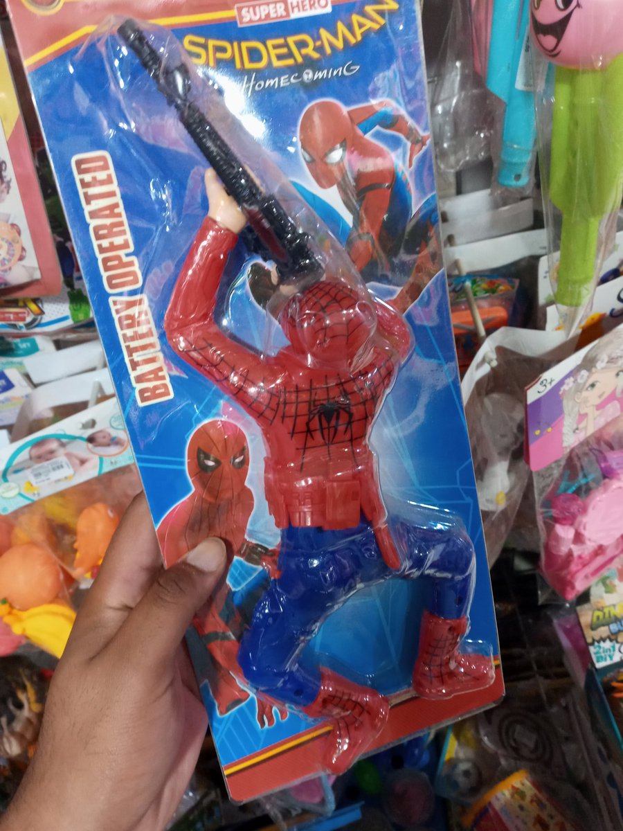RT @mithiiiiiii: I don't know about y'all but I don't remember this from Spider-Man Homecoming. https://t.co/5h2JsWfinv