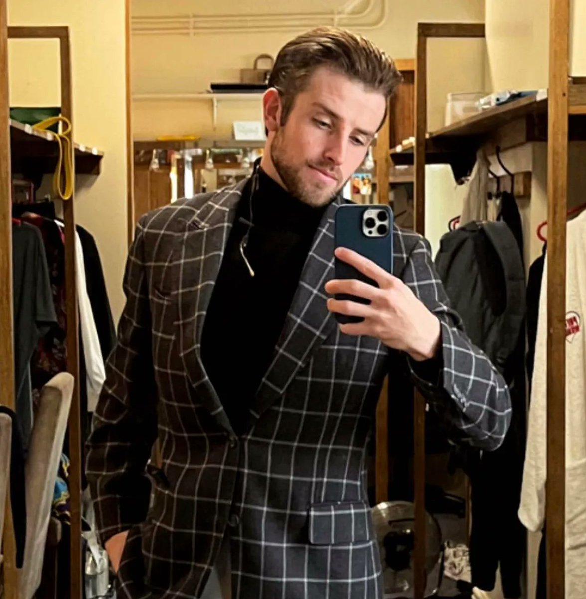 WestEndCovers's tweet image. Today will be the DEBUT of Ben Darcy (@mrbenjamindarcy) in the role of PHILIP STUCKEY at @prettywomanuk! #3rdcover #debut