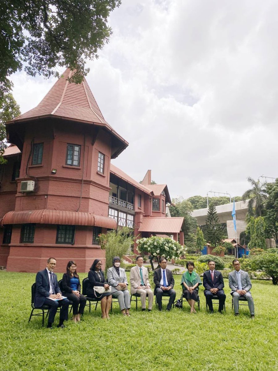 MYHCDhaka's tweet photo. A visit by ASEAN Ambassadors in Dhaka to the headquarters of Centre for Integrated Rural Development of Asia and the Pacific (CIRDAP) at the historical colonial of Chameli House in Dhaka today, participated by H.E. Haznah Md Hashim, High Commissioner of Malaysia to Bangladesh. https://t.co/C2O6A1a70l