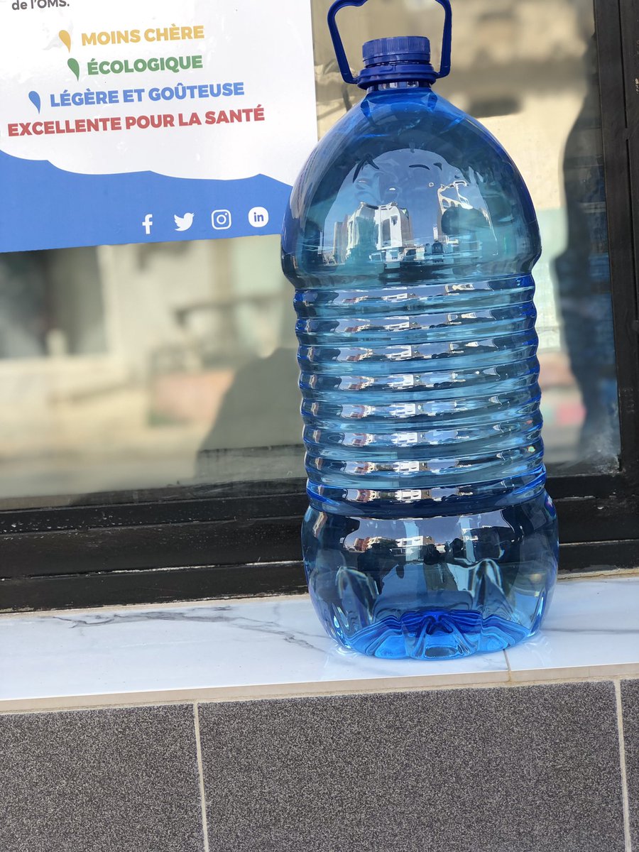 DiamoSenegal's tweet photo. Douce, légère, filtrée ken douma DIAM NANI!
#Diam_O #eaudouce #eaulegere #eaufiltree #SunuMiss2k22 @Nabyleu @chems_lo https://t.co/9l8jnPUIKZ
