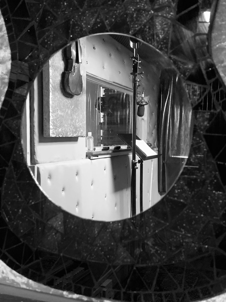 It’s hot outside but cool in the studio! Join us for our Summer Voiceover &amp; Gaming Workshops! Dates at sugarpodproductions.com
#voiceovers #voicedirecting #voiceacting #voicecoaching #voicereels #gaming #animation
#gamingworkshops #voiceoverstudio