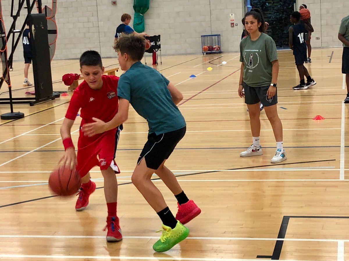 FundLucentum's tweet photo. #BaseFLBA | Juan Estela y Paula de Lucas, entrenadores de nuestra Base, participan como técnicos en el Hakeem Olajuwon NBA Camp 🙌

Gran oportunidad para compartir baloncesto y seguir aprendiendo 🏀

#SomosLucentum https://t.co/Dfv2p8zHJz