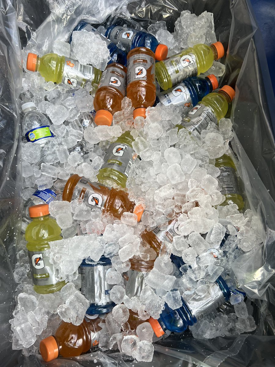 Vince (@cubbie5) on Twitter photo Hot and humid with 99 degree weather here in EWR. Handing out some refreshing drinks keeping the teams hydrated and safe ๐๐๐ผโ๏ธ <a href="/HendyGeorge/">George Hendy</a> <a href="/rodney20148/">Rodney</a> <a href="/MikeHannaUAL/">Mike Hanna</a> <a href="/self_kristen/">Kristen Self</a> #goodleadstheway Hot and humid with 99 degree weather here in EWR. Handing out some refreshing drinks keeping the teams hydrated and safe ๐๐๐ผโ๏ธ <a href="/HendyGeorge/">George Hendy</a> <a href="/rodney20148/">Rodney</a> <a href="/MikeHannaUAL/">Mike Hanna</a> <a href="/self_kristen/">Kristen Self</a> #goodleadstheway