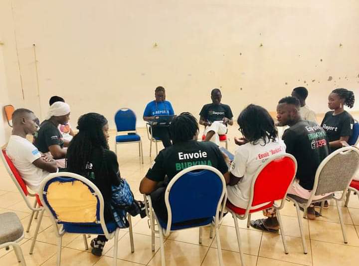 DJIGUEMDEWendp1's tweet photo. C’est la Journée Africaine de l’Etat Civil !⏰

Aujourd’hui nous saluons l'engagement des #U-Reporters au  #Burkina pour le changement comportementale des communautés autour de l'enregistrement des naissances.

#PourChaqueEnfant, une identité💙
@UNICEF_Burkina @UBurkinafaso https://t.co/pqi47KzFsf