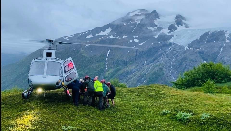 midgisms's tweet photo. Coordinated this the other day. Just part of what I do at work. My job is so cool! #lovewhatyoudo #dispatch #medevac #alaska https://t.co/IWMGASg5oD