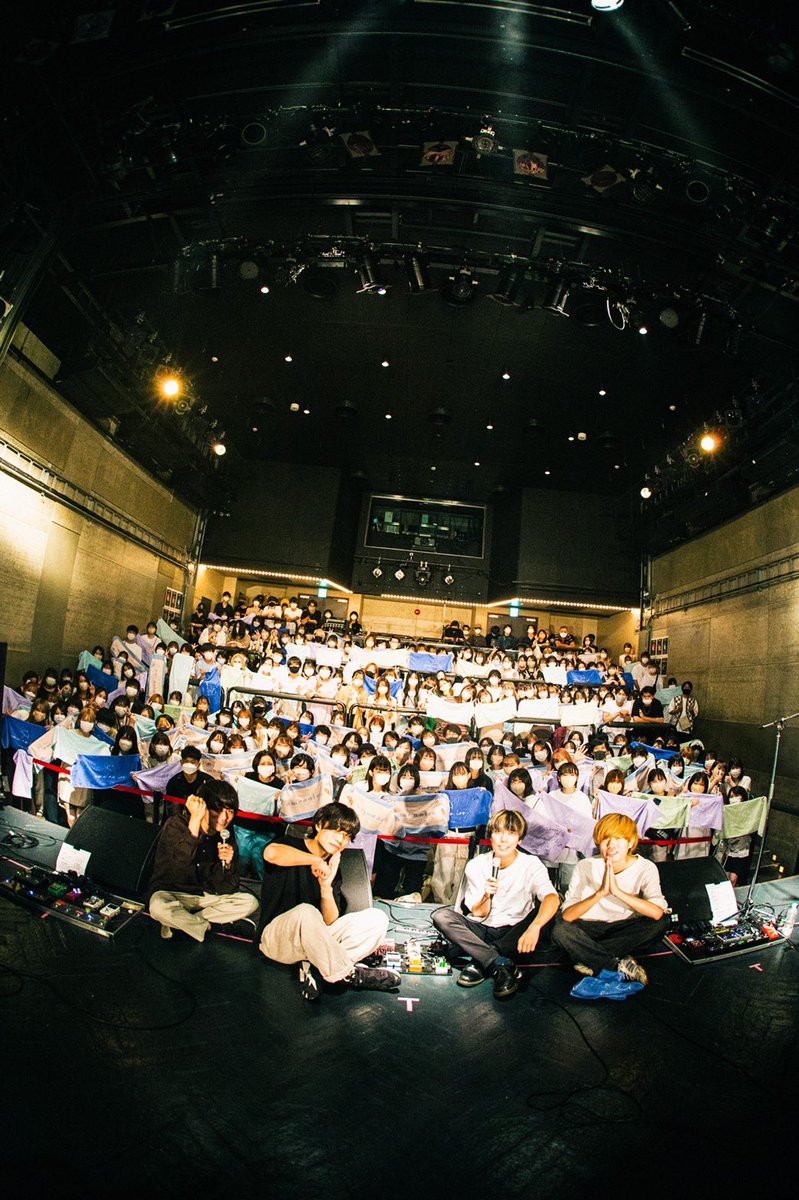 kmrrr_jp's tweet image. アメノイロ。でギターが弾けて良かったです！ほんとにありがとう！幸せでした
あとはてらみとたかしとたくおに任せます！無理せず頑張れ！