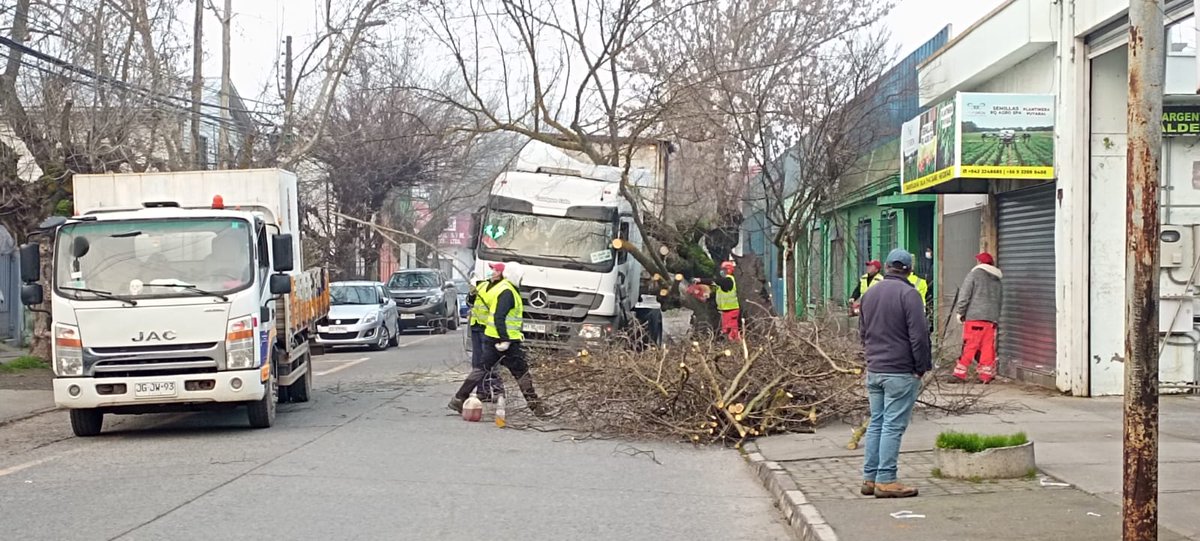 Led_Imagen's tweet photo. 📣 ATENCIÓN ‼️
⚠️Tránsito 🚷suspendido⛔️ en Sargento Aldea entre Cocharcas y Arturo Prat. https://t.co/Zs9TJwBQUA