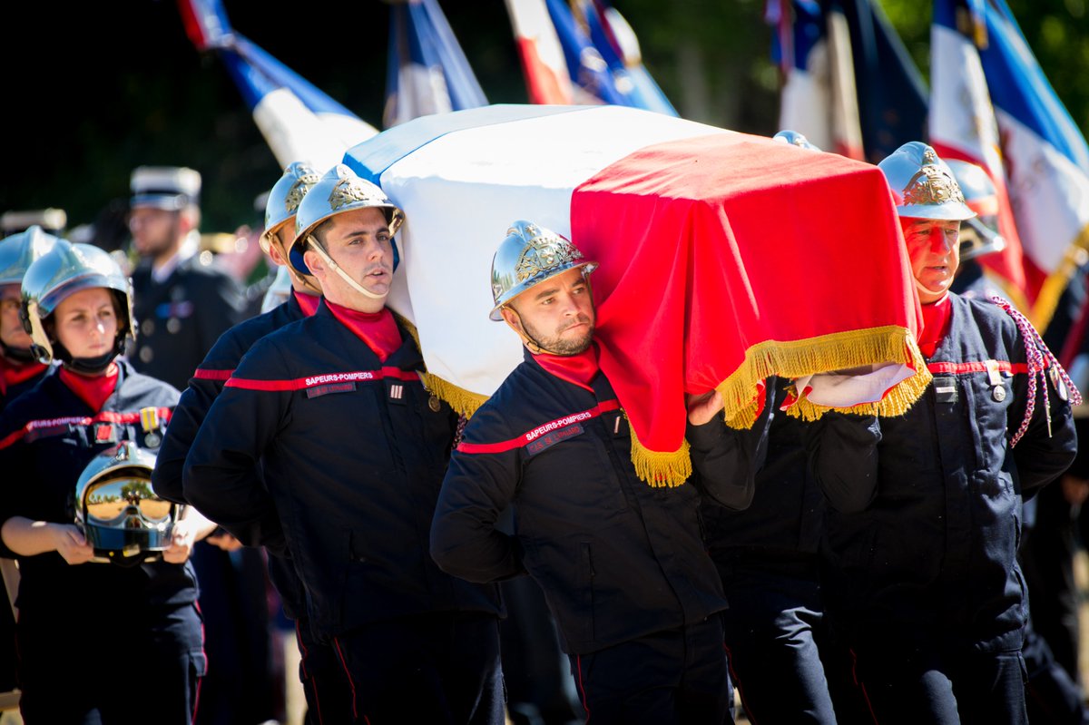 Sapeurs-pompiers 44 tweet media