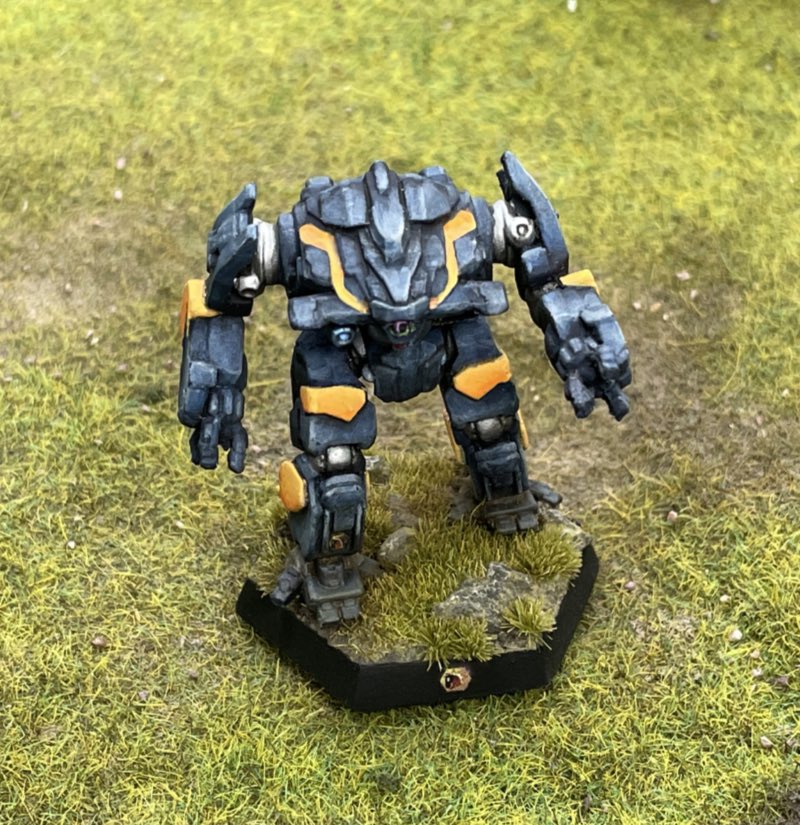 This beautiful #Hammerhead #Mech was painted by <a href="/_1N51_/">1N51</a>. It will be up for auction in #Germany in the next days by scifi-trader.net who also sponsored the #Miniature. The money will be given to #MelissaNoe to help her fight cancer.
camospecs.com/listing/hammer…
#battletech