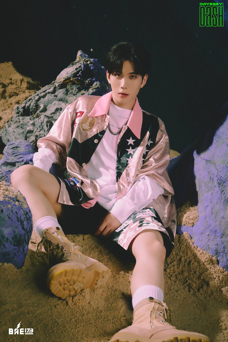 KpopperFanmulti's tweet photo. 📸 Divulgado fotos conceito B em grupo e individual dos integrantes #JUNSEO #BIT e #YOUNGSEO  do grupo #BAE173 do 𝟰𝙩𝙝 𝙈𝙞𝙣𝙞 𝘼𝙡𝙗𝙪𝙢⠀
[𝙊𝘿𝙔𝙎𝙎𝙀𝙔 : 𝘿𝙖𝙎𝙃]⠀que será lançado dia 17 de agosto! 

#BAE173_comeback  #비에이이173⠀
#ODYSSEY_DaSH https://t.co/rgRmREIUsb
